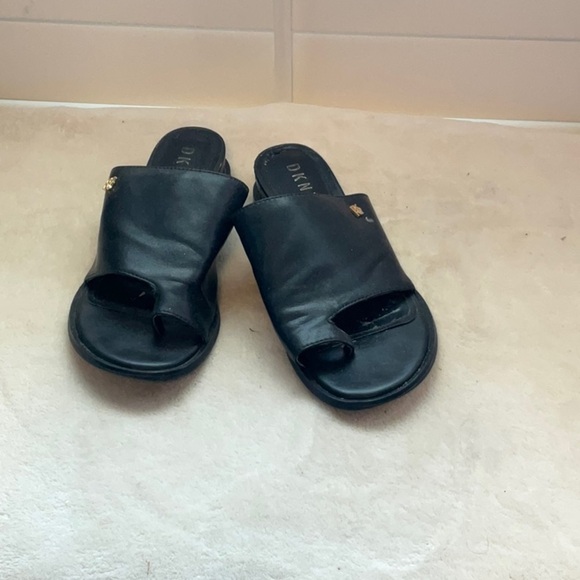 DKNY Black Women's Slide Sandals - Picture 1 of 10